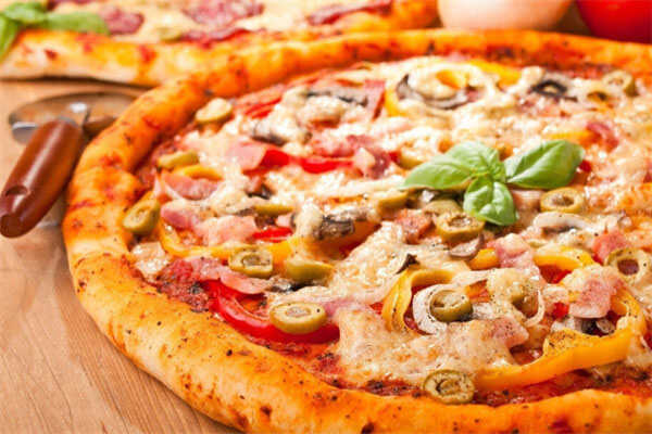 达美乐披萨-西式快餐品牌排行榜🍔